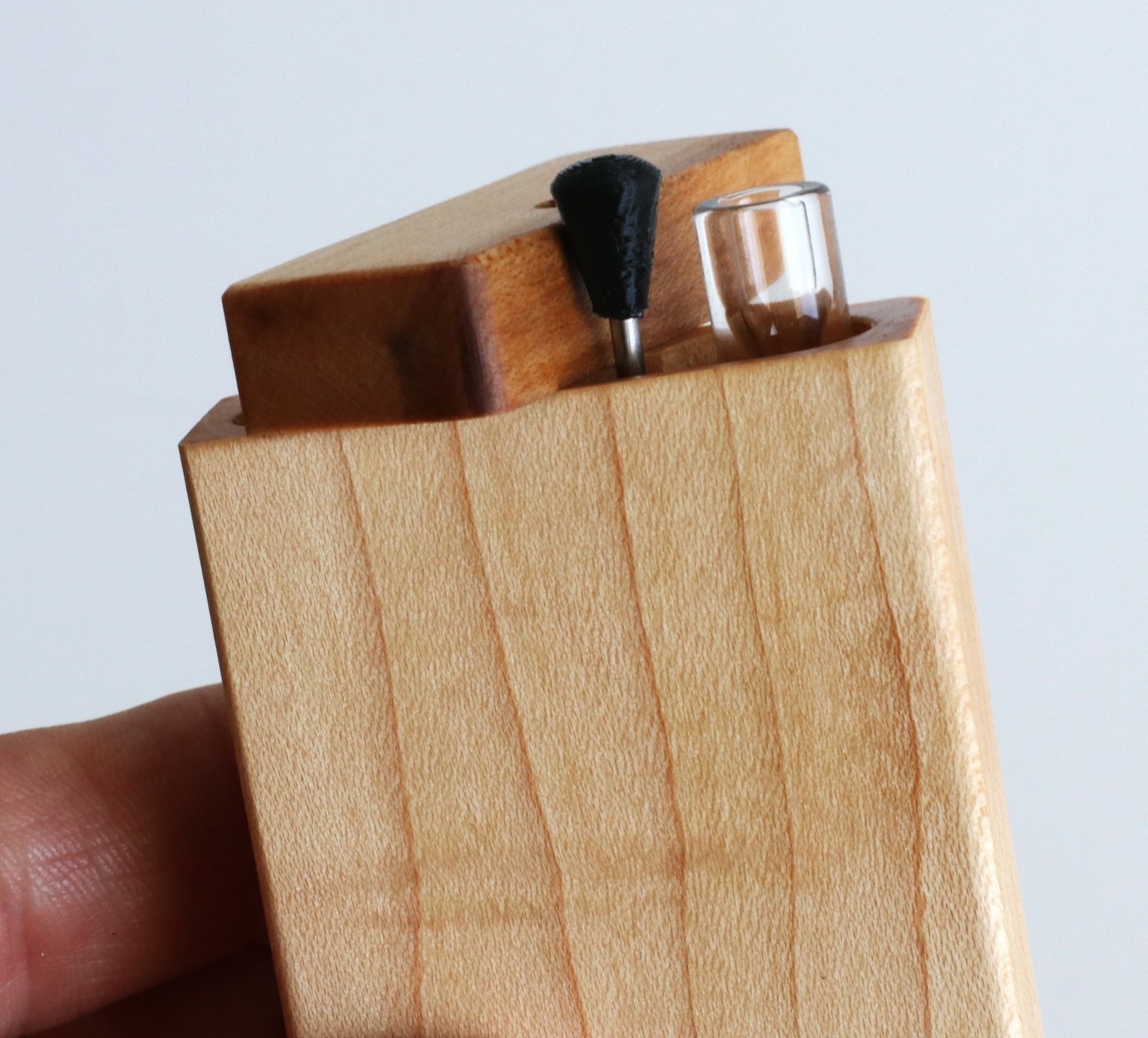 4" Maple Wood Dugout- Premier Stash Box with One Hitter & Stash Cleaner