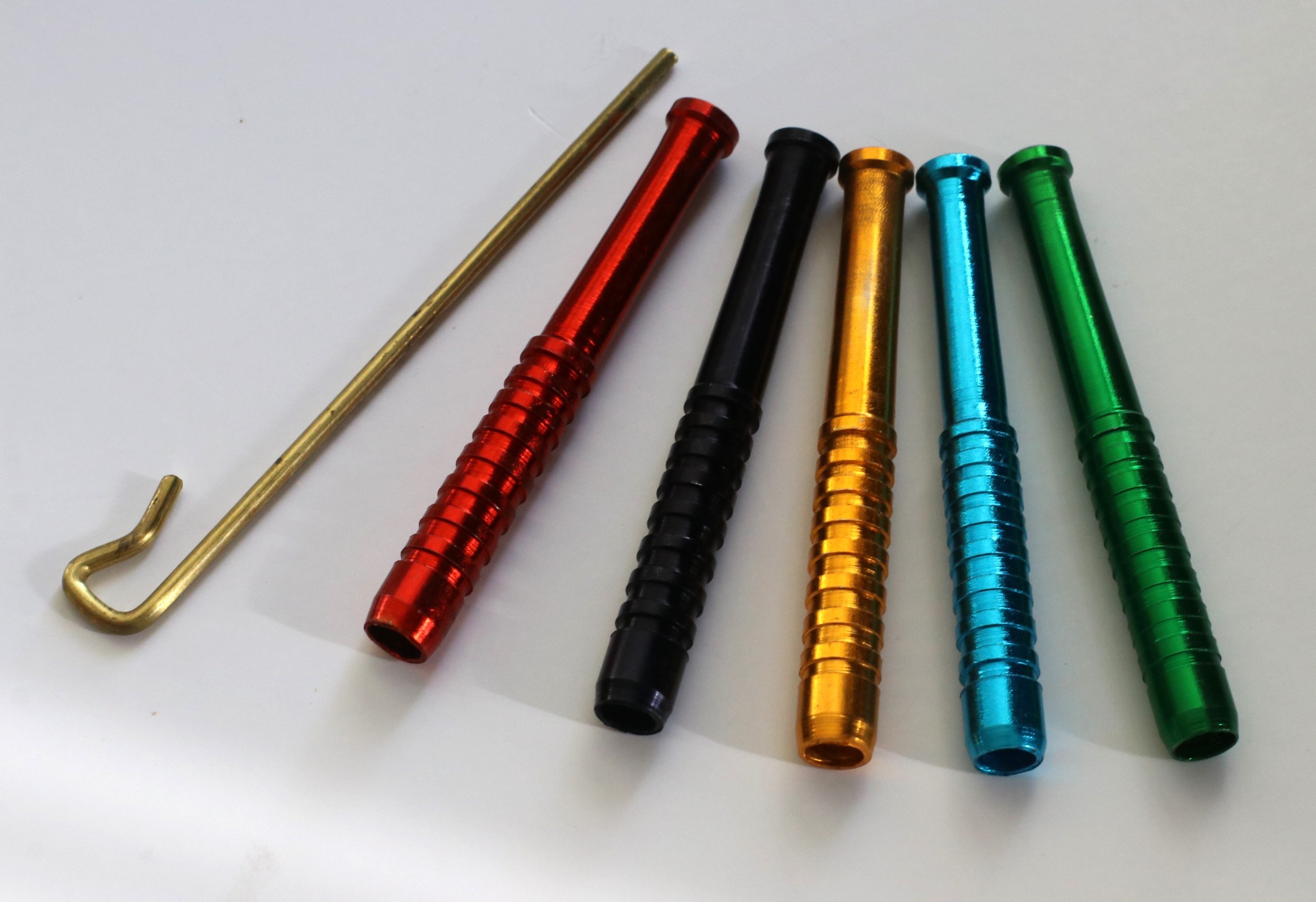2.75" Colorful Ribbed Metal Pipes-One Hitter Pipes - 2.75' Ribbed Metal Bats